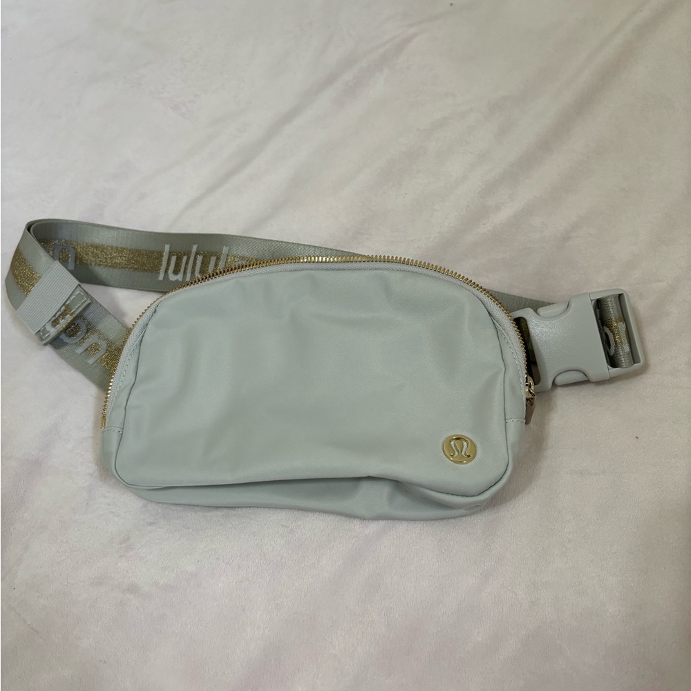 Lululemon Gray and Gold Belt Bag